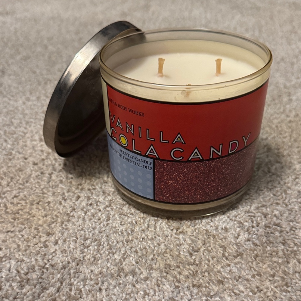 Bath & Body Works Vanilla Cola Candy Candle